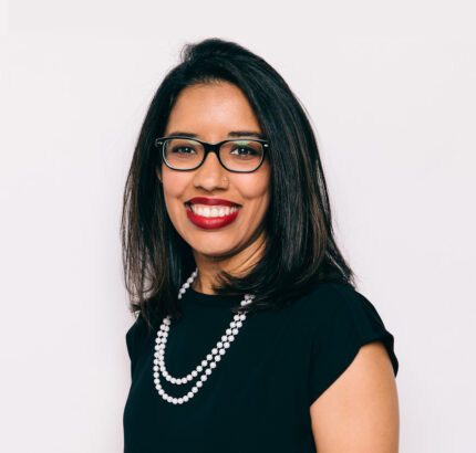 Monique-2020-3-430x410